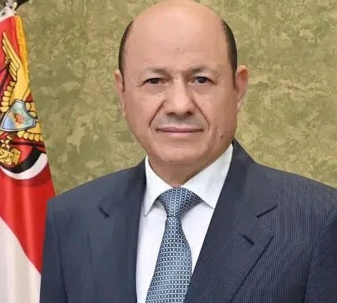 رشاد العليمي الرئيس اليمني يهنيء اليمنيين بمناسبة حلول ذكرى 30 نوفمبر