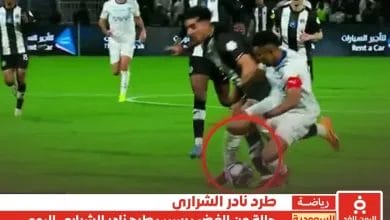 بعد طرد نادر الشراري من مباراة الشباب والهلال اليوم حالة من الغضب